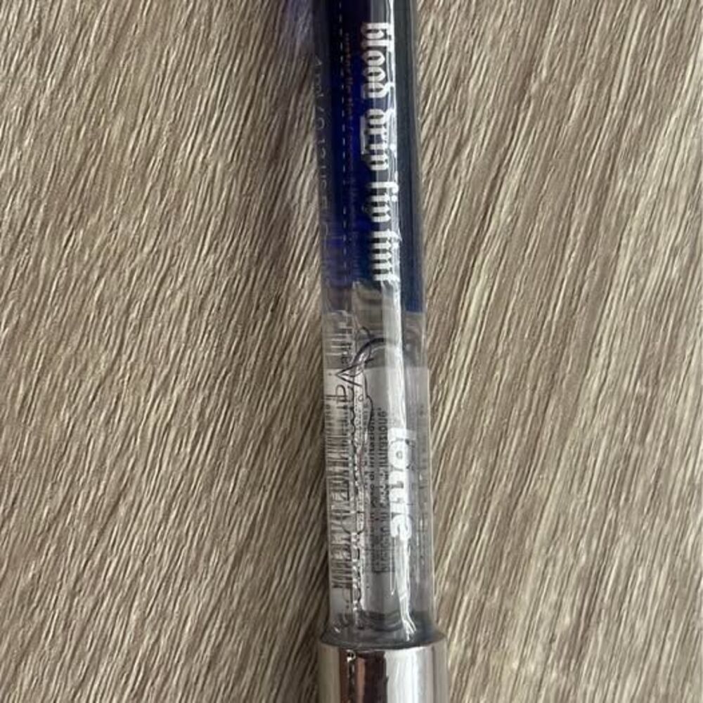 Makeup - Picture 6 of 10